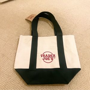 Trader Joe mini bag in green